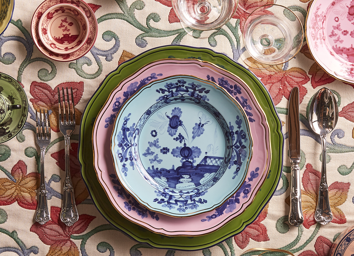 Oriente Italiano Collection porcelain flat Plate